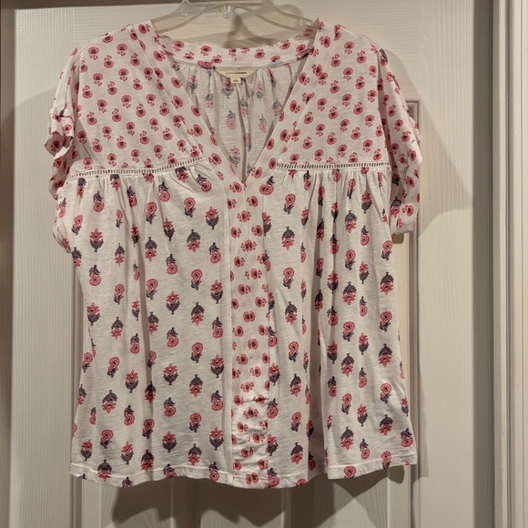 Lucky Brand White Blouse with Pink Floral Print size L like new - Picture 2 of 4